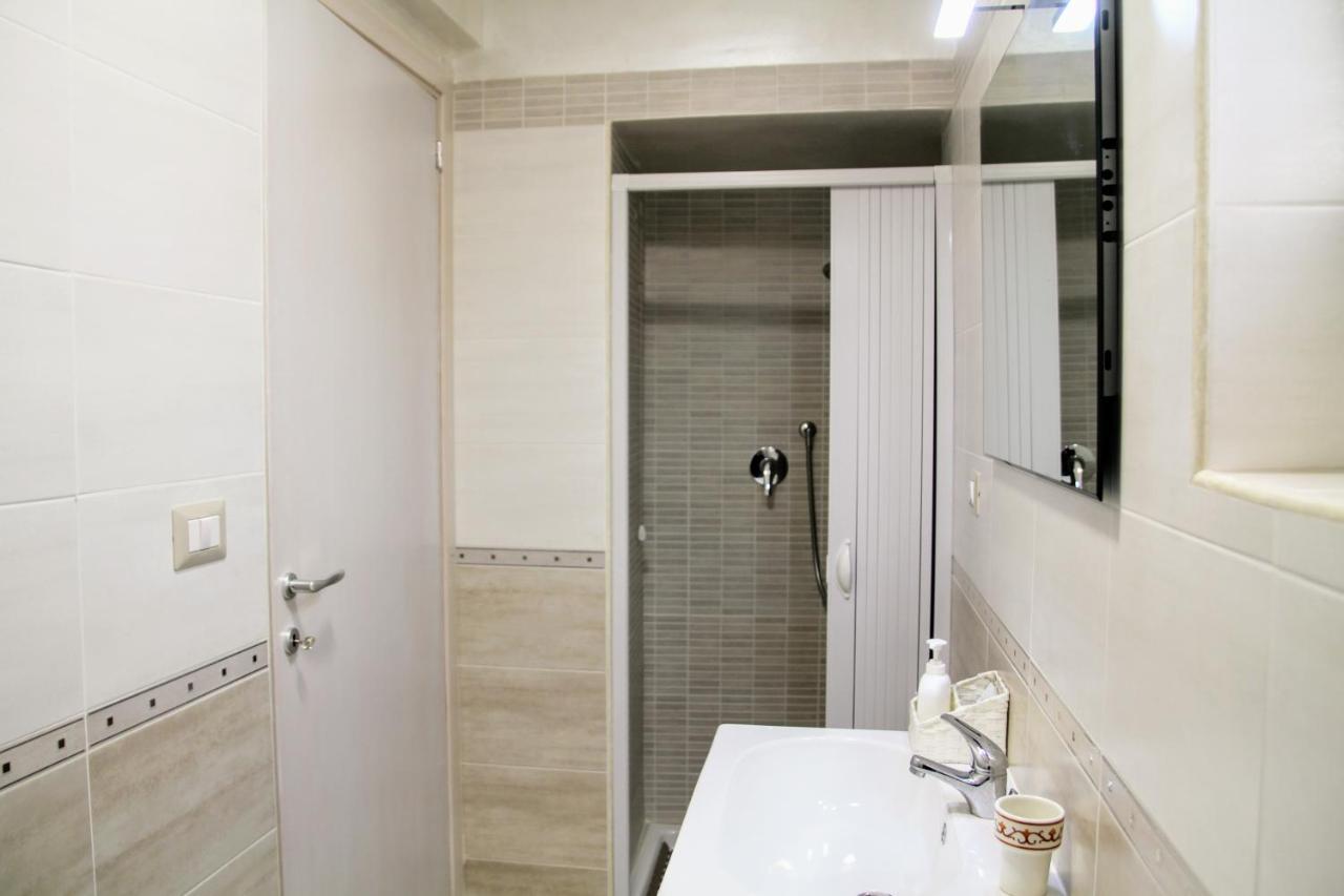 Rooms Dimora Arco - Affitti Brevi Italia Monte SantʼAngelo Exterior foto