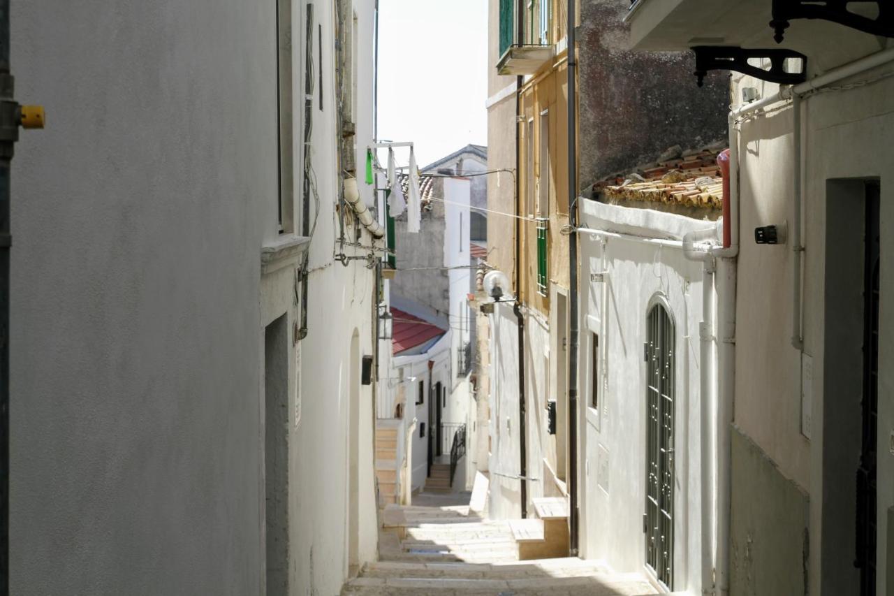 Rooms Dimora Arco - Affitti Brevi Italia Monte SantʼAngelo Exterior foto